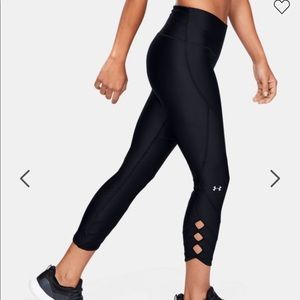 Heatgear Capris with Cutouts